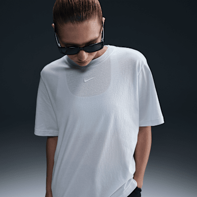 Nike Sportswear Essential Women's T-Shirt. Nike.com